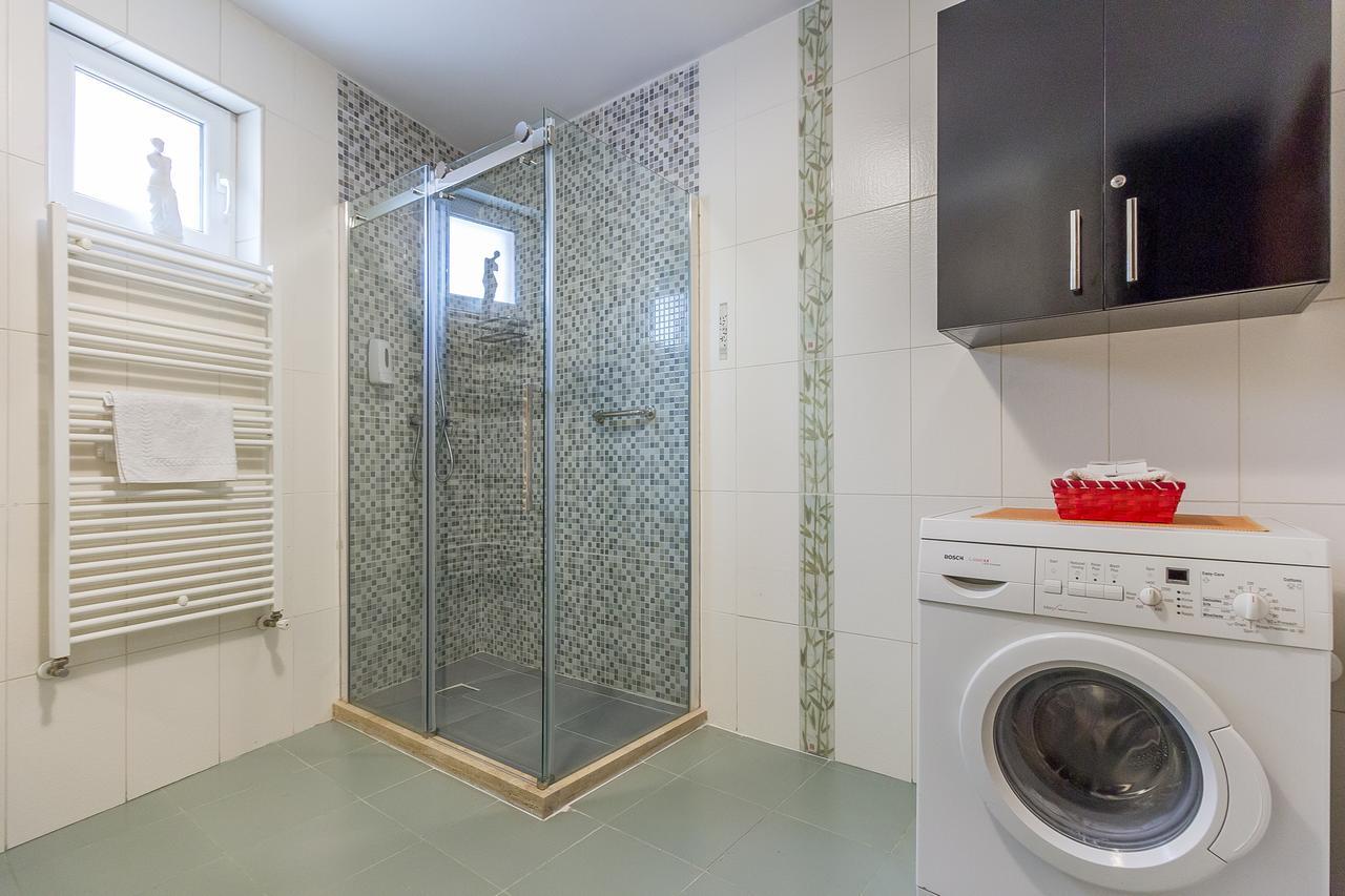 City Apartment Trifoiului Cluj-Napoca Esterno foto